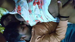 Desi stepsister boobs suking - The stepbrother first kissed his stepsister's boobs, then fingered his sister-in-law's pussy.