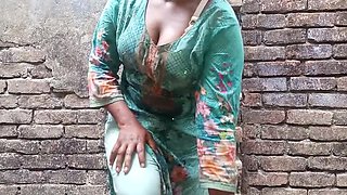 Young Desi Bengali Girl Shower Solo - Homemade HD Teen Sex