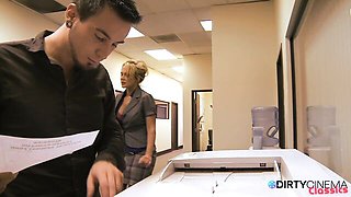 Smiling Nikki and Dane's cumshot action