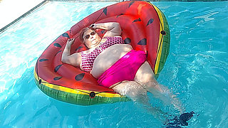 Short Video of BBW Nurse Vicki Floating on Her Huge Watermelon