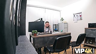 Brunette sex with sultry Stanley Johnson from VIP 4K