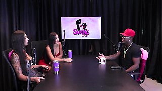 black sensualizes the hot brunette and hits her face with his huge cock after talking about the energies that people transmit, and that he likes to hold back during sex - Jefão (WATCH ON: SHEER/RED)