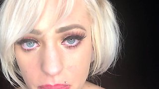 Blonde teen Sierras first erotic masturbation video