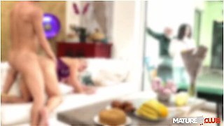 Cheating Mature Slut Hanka Cant Pass On Hard Cock!