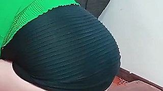 Helping Clean the House, but Without Panties, I Put the Dildo in My Pussy