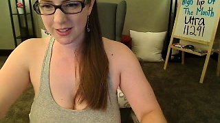 Big boobed Memphis masturbates in a bodystocking