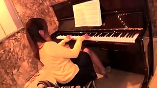 Mika Mizuno Asian Bukkake and Group Sex