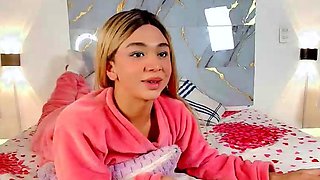 Sexy Amateur 18 Blond Teen First Time Webcam