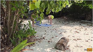 Katty West In Public Pickup Stepmom And Stepdaughter On Beach - Risky Dick Flashing