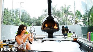 Watch winsome Kiara Diane and Brandy Aniston's smut
