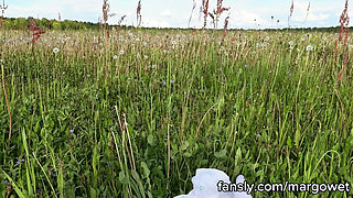 No Panties Picnic Outdoor Masturbation in Field Until I Cum