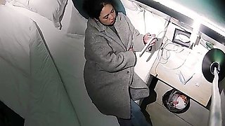 Brunette BDSM pussy fetish working