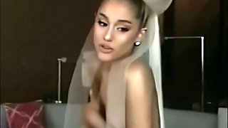 Ariana Grande Celebrity Porn With Flashing Tits