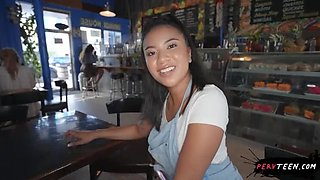 Hot Latina Waitress With Big Booty Gets Sneaky Groping While Working