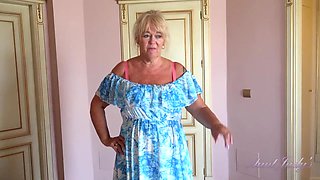 Old GILF Auntie Raz - fat ass blonde homemade sex