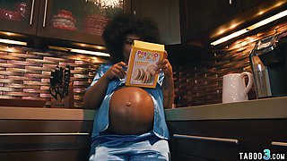 Pregnant ebony mom craving for a knob