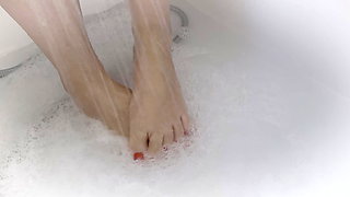 AllFootsieFans - ASMR Bathtub