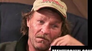 Mature amateur wanks off while frigging his booty