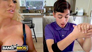 Bangbros - battle of the step-mom goats: Alura Jenson vs Maggie Green