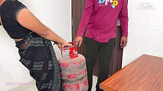 Sexy Komal The Desi Maid Doggystyle Fucking Outdoors Homemade HD