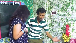 Ghar me koi nahi tha phir bhabi ko jabar dasti pel diya