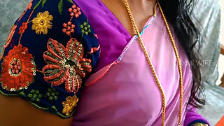 Akeli Bhabhi / Unsatisfied Aunty Fucked by Neighbour Boy -1