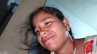 Hottest Indian bhabhi Reeiu gets wild with her husband