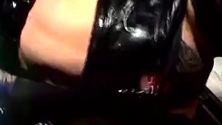 Big-titted svenska Tinas Striptease
