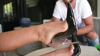 April Olsen is eaten out and fucked by a fetishist