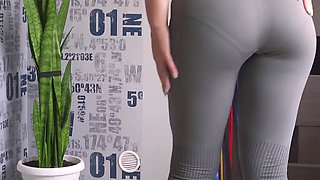 Fit MILF Teases Visible Panty Lines in Tights
