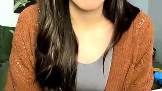 Cute brunette amateur babe sosha masturbating