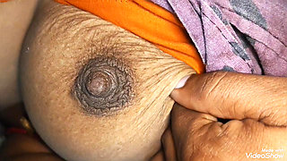 Bhabhi chus chus kar pani nikali