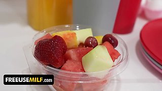 Free-for-all use stepmother and stepsis get fucked by stepfather and stepbro - freeuse cougar ffmm taboo 4 way