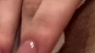 College slut filmed herself playing with her pussy using