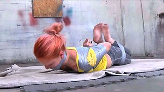 Redhead MILF gives an amateur bj before fucking