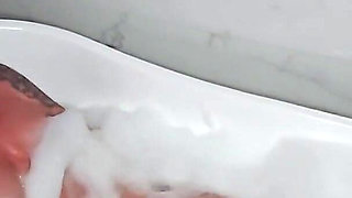 Bubble Bath Masterbation