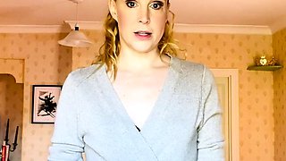 Cumshot amateur MILF suck and jerks dude in the bedroom