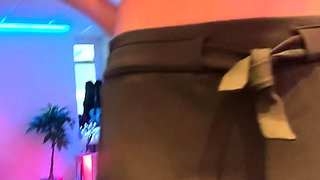 Amateur Foot Fetish Girlfriend Sucks and gives a Footjob