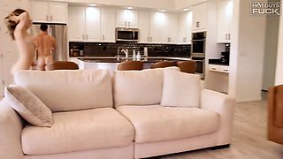 Handsome Muscle Man Fucks Blonde Baddie. HOT SEX!