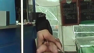 I'm lost and I ask for information in the area in exchange for a fuck with my very hot, very tight and shaved pussy