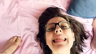 Amateur teen girlfriend homemade handjob with cumshot