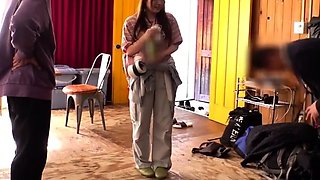 Japanese mommy getting her juicy asian pussy fingered