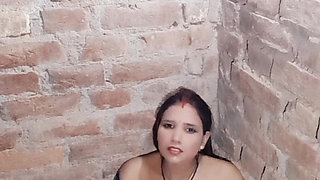 Indian Hot Sister-in-law Fingering Her Pussy and Squirting (hindi Audio)