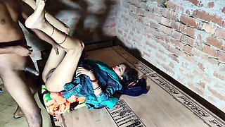 After lying to my husband, I went to my brother-in-law at night wearing a net saree. My brother-in-law fucked me after seeing my