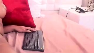 Solo webcam tranny masturbation