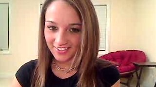 Young amateur teen in solo masturbation getting kinky
