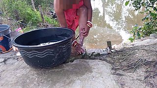 Village Desi Bhabi Taking Bath Outdoor