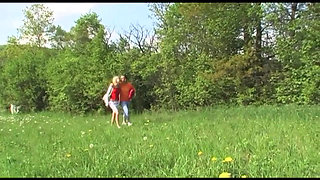 Amateur couple has hard sex in a park