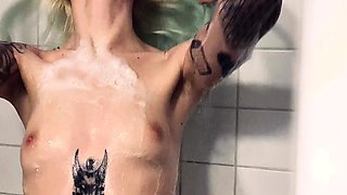 Close up fuck and cumshot