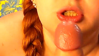 Stepmommy gives you a surprise BJ